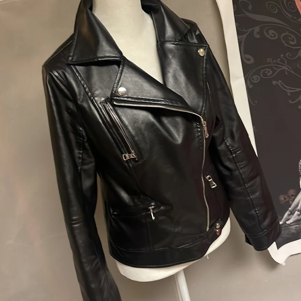 Faux leather jacket size L women’s - Picture 2 of 4